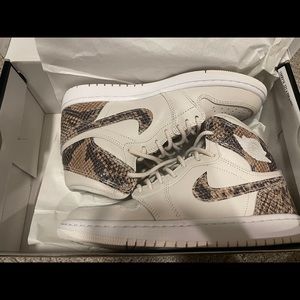Women’s Air Jordan 1